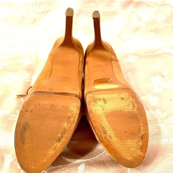 TAN SUEDE TIE UP ANKLE BOOTIES 5.5” HEEL SIZE 8.5 - Picture 6 of 6